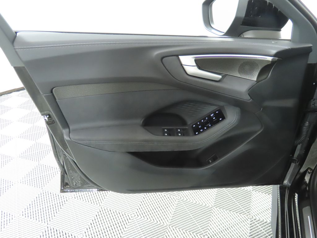 Thumbnail: 2025 Audi S5 - 25