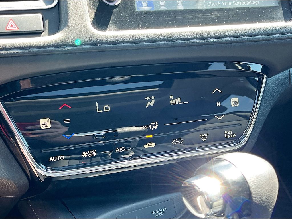 Used 2022 White Honda EX image 15