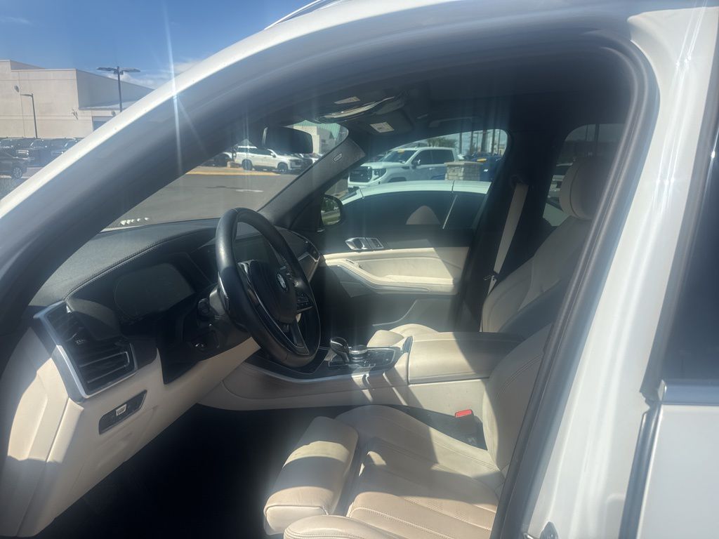 Thumbnail: 2022 BMW X5 - 3