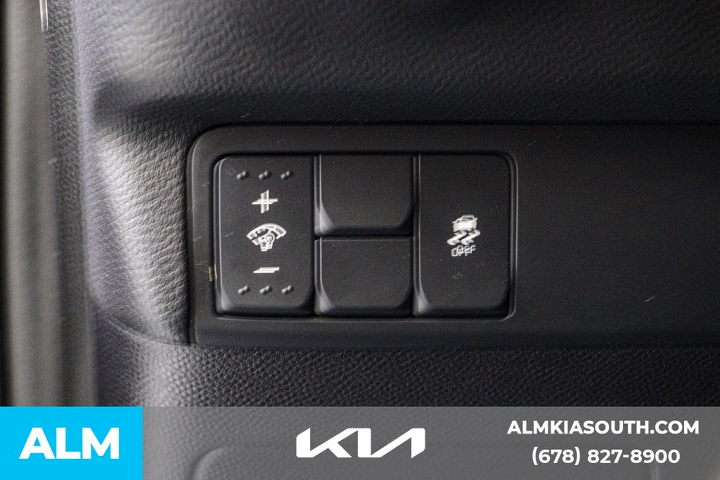 2016 Kia Soul Base photo 26
