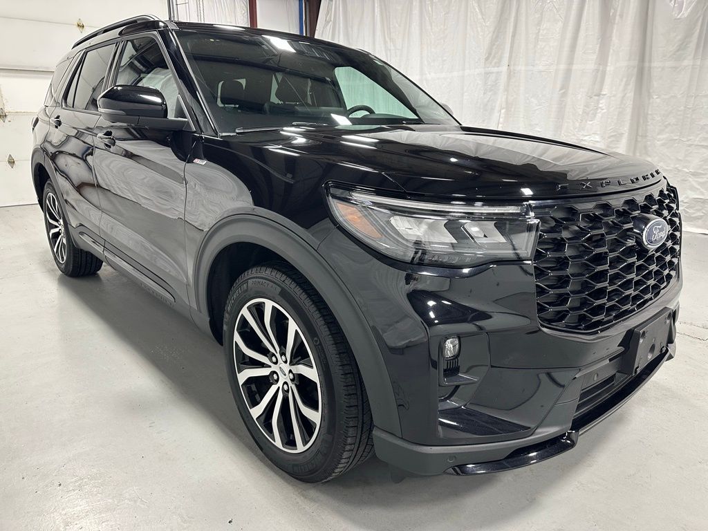 2025 Ford Explorer ST-Line AWD