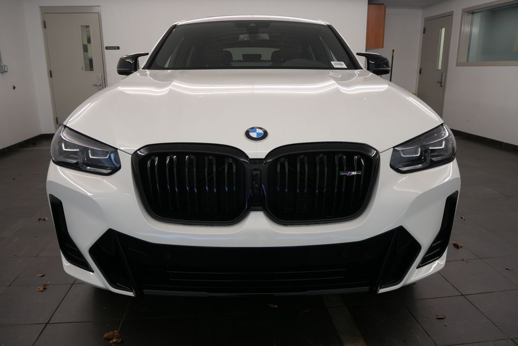 2025 BMW X4 M40i 9