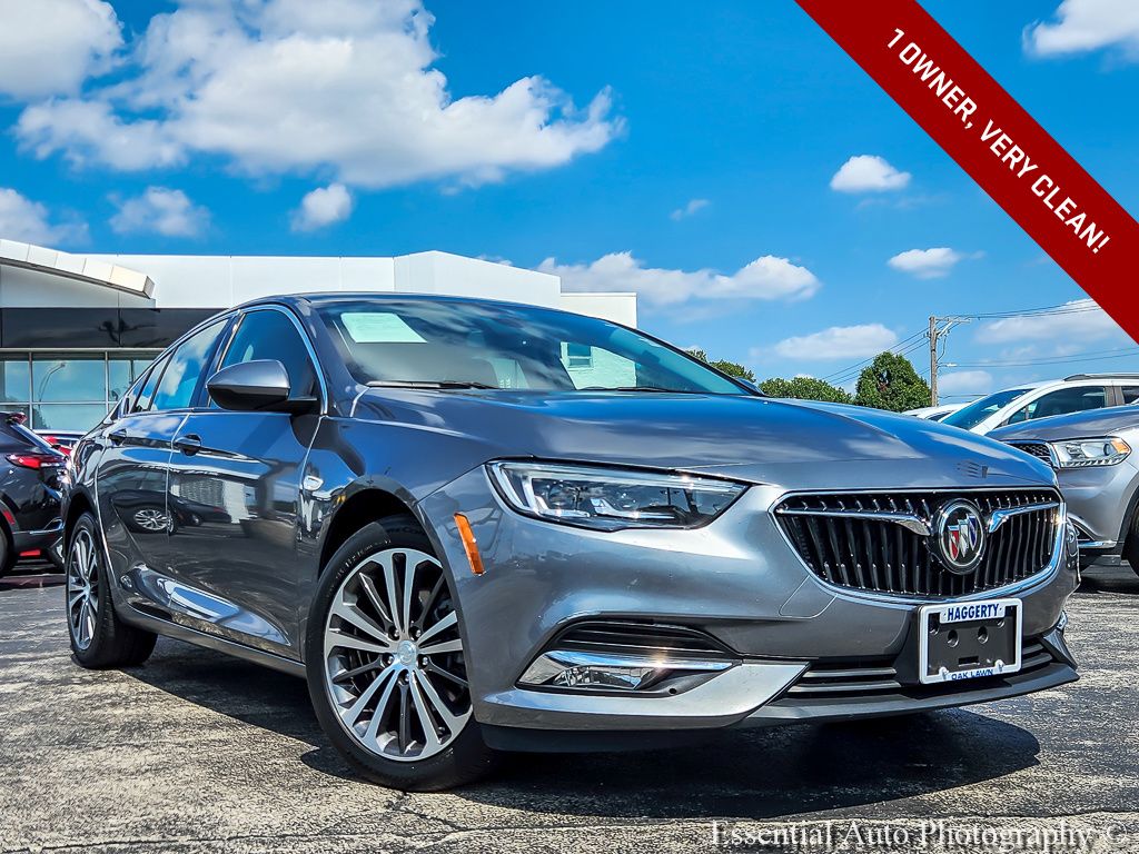  2020 Buick Regal Sportback Essence FWD   