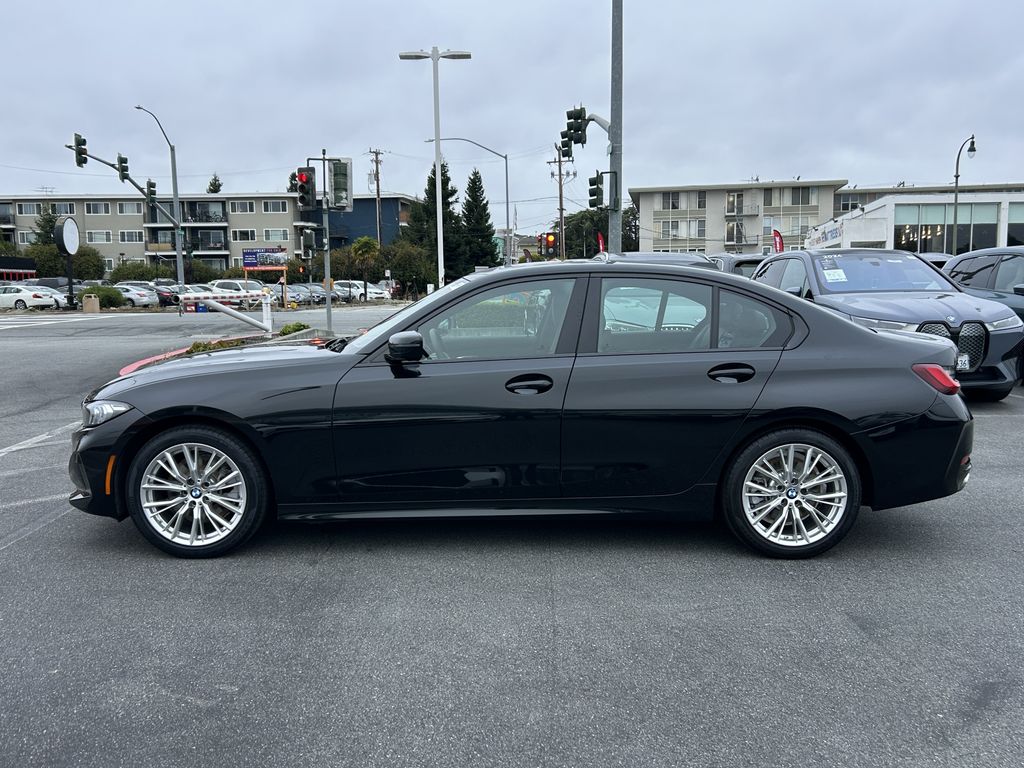 Thumbnail: 2023 BMW 3 Series - 2