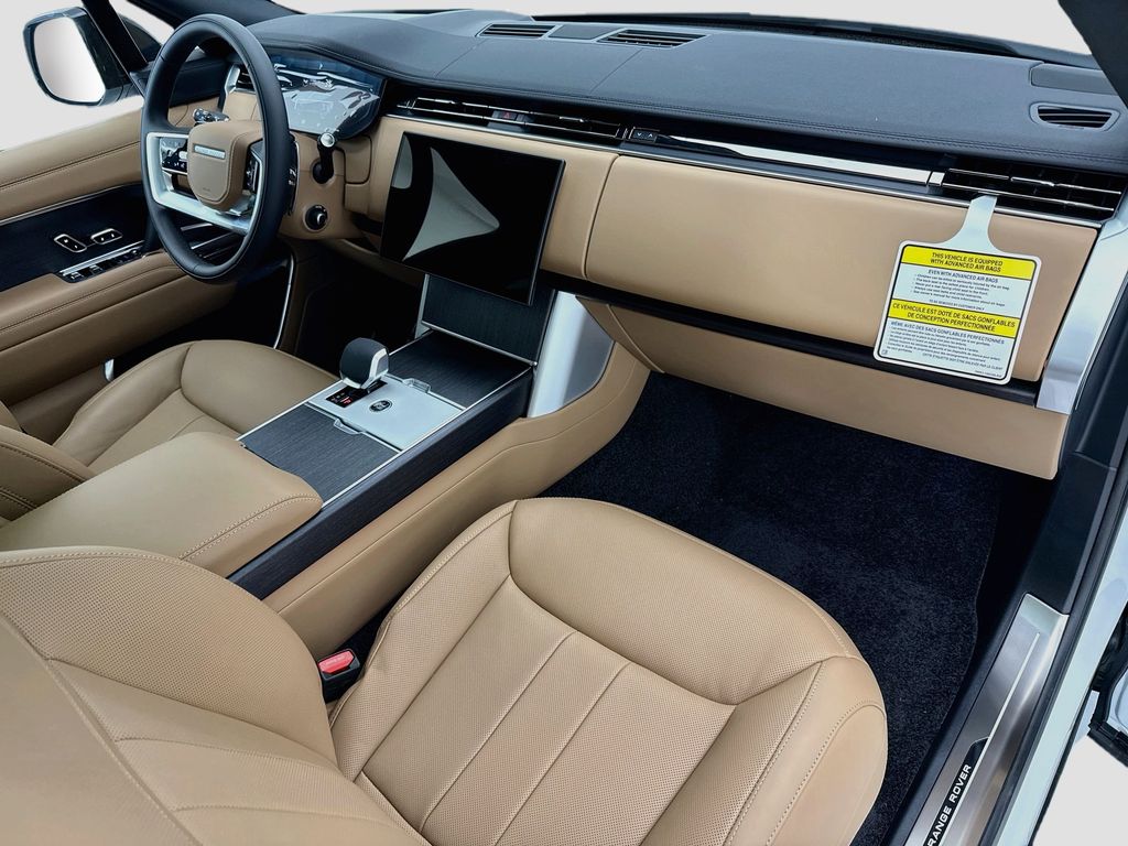 Thumbnail: 2026 Land Rover Range Rover - 17