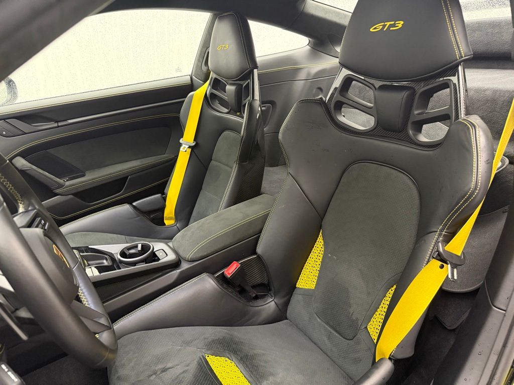 Thumbnail: 2024 Porsche 911 - 5