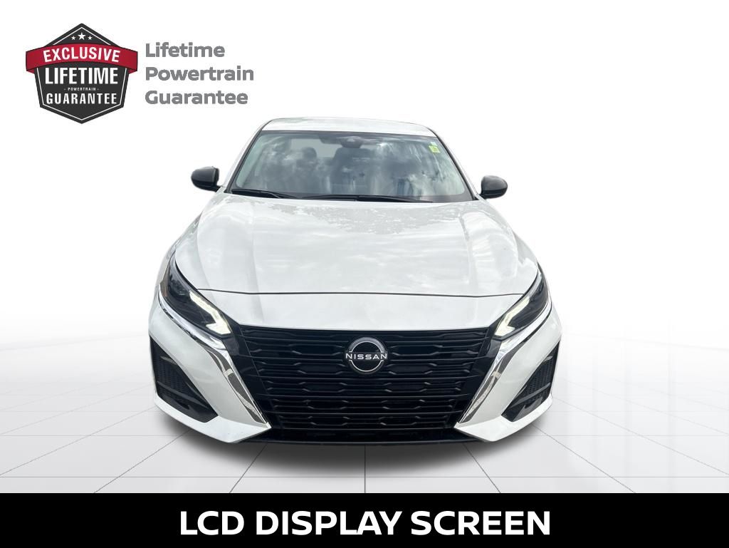 2025 Nissan Altima 2.5 SV - 8