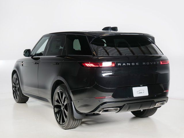 New 2027 Black Land Rover Dynamic SE image 32
