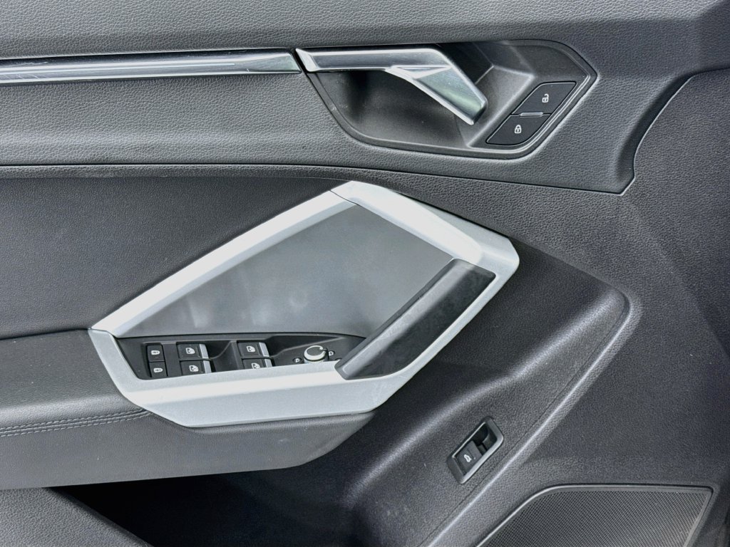 Thumbnail: 2021 Audi Q3 - 22