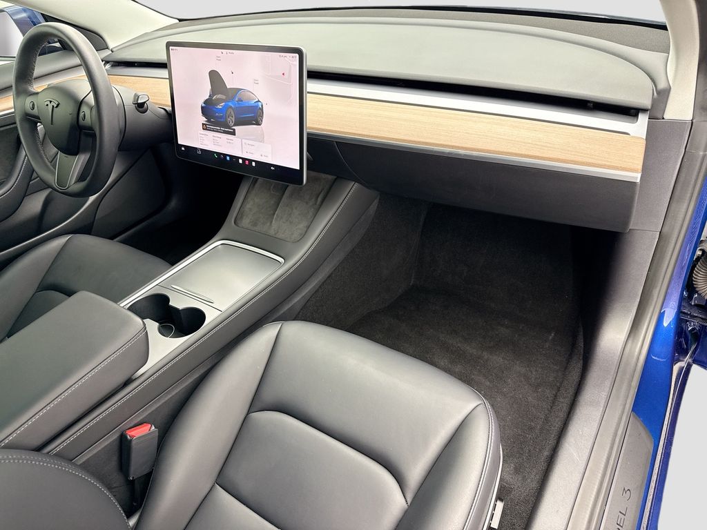 Thumbnail: 2023 Tesla Model 3 - 16