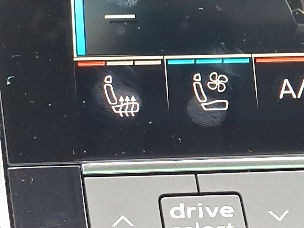 2023 Audi Q8 Premium Plus 24