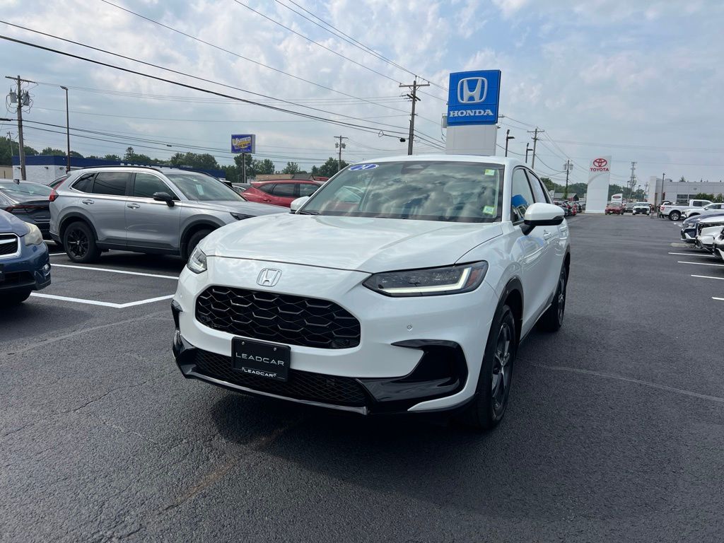 Platinum White Pearl 2024 Honda HR-V SUV / Crossover All-Wheel Drive Continuously Variable Transmission