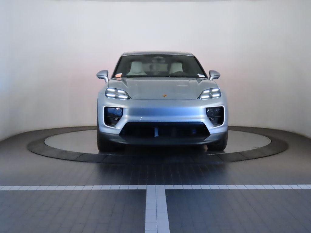 Thumbnail: 2025 Porsche Macan - 10