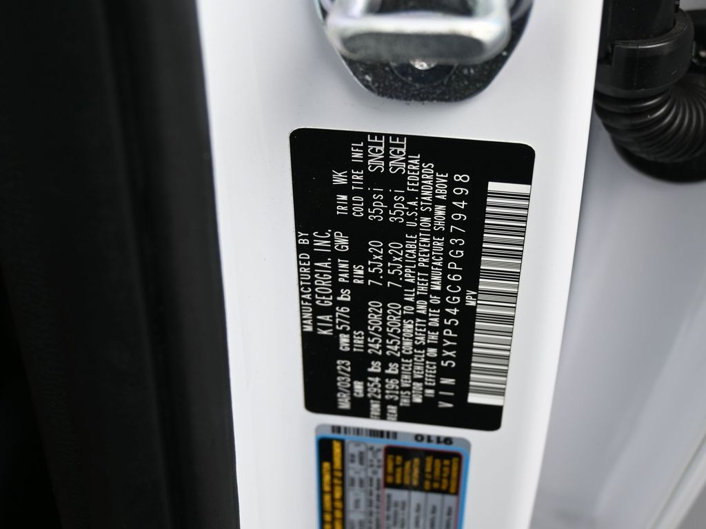 Used 2023 Glacial White Pearl Kia SX image 19