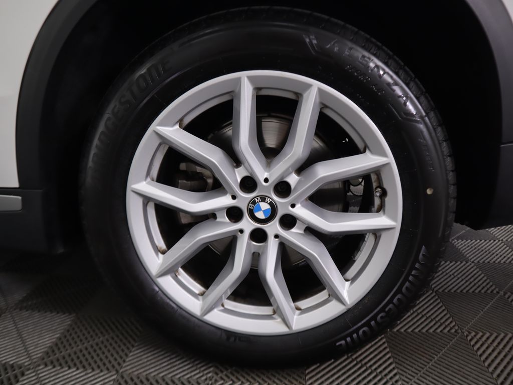 2021 BMW X5 sDrive40i 32