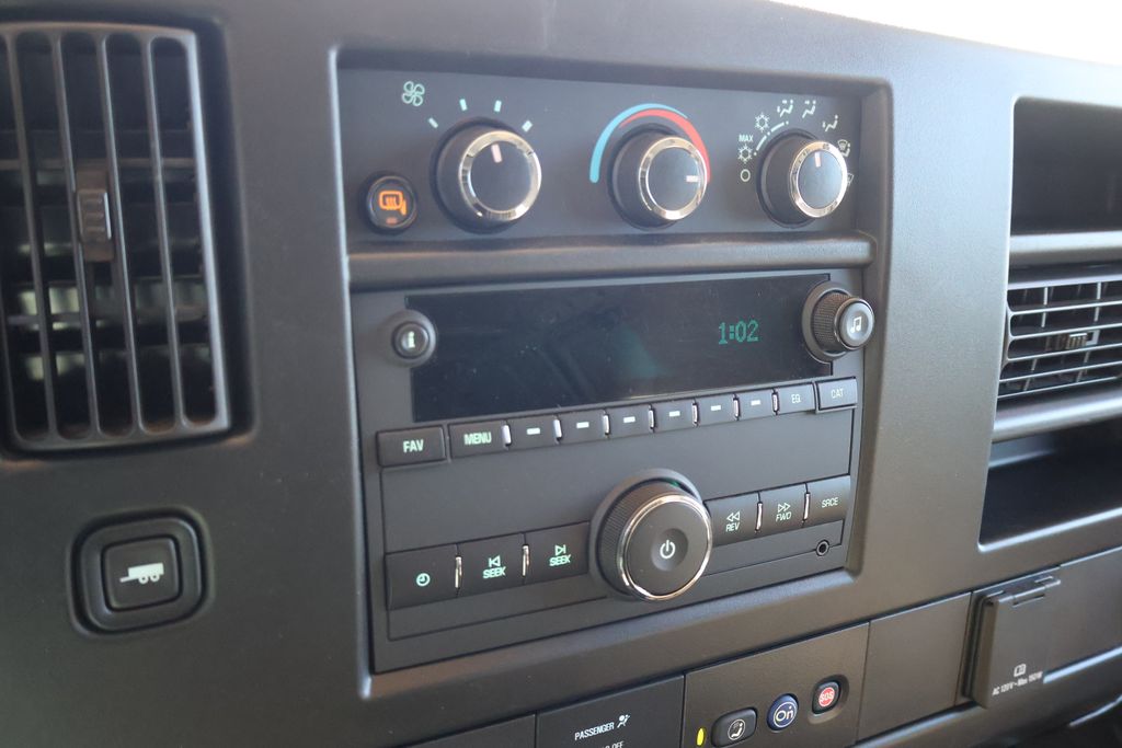 Thumbnail: 2022 Chevrolet Express - 27