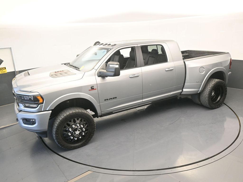 Used 2024 Billet Silver Metallic Clearcoat Ram Limited image 50