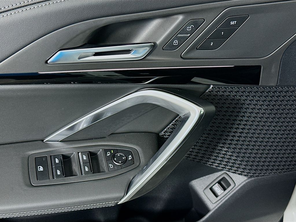 Thumbnail: 2026 BMW X1 - 20