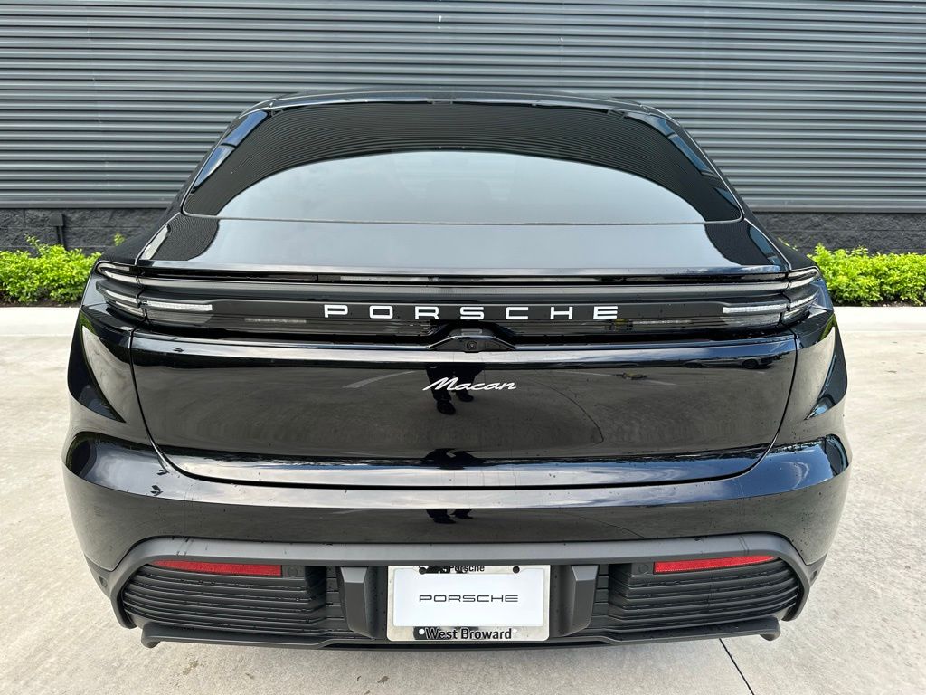 Thumbnail: 2025 Porsche Macan - 11