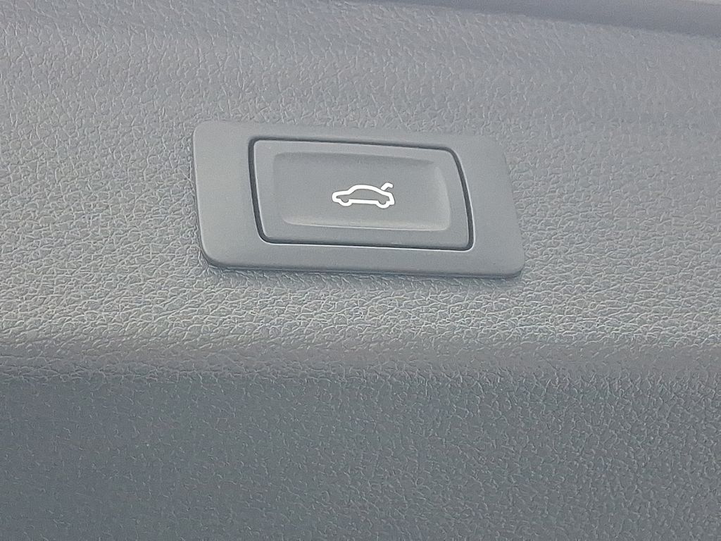 Thumbnail: 2022 Audi Q3 - 28