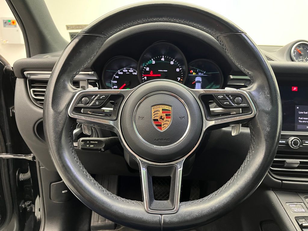 Thumbnail: 2019 Porsche Macan - 10