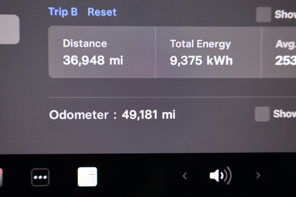 Thumbnail: 2023 Tesla Model 3 - 17