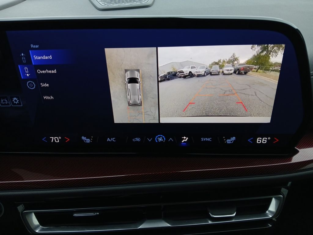 Used Car 2024 Chevrolet Traverse  Z71 For Sale Under $50,000 In Austin, Texas