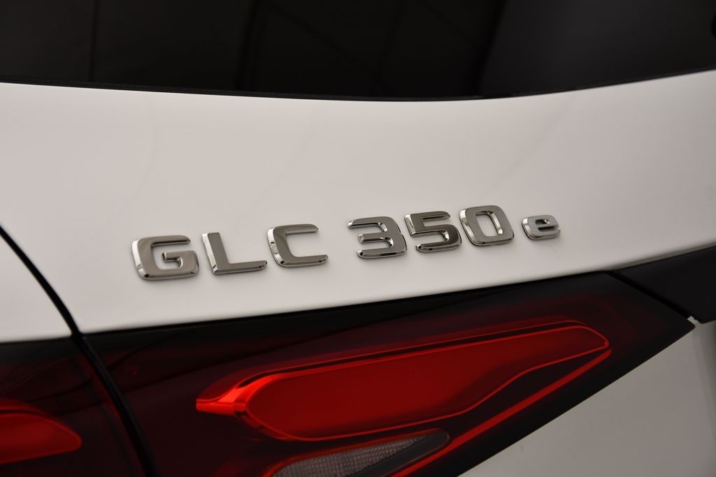 2025 Mercedes-Benz GLC 350 9