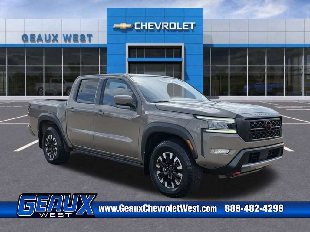 2024 Nissan Frontier PRO-4X Crew Cab 4WD
