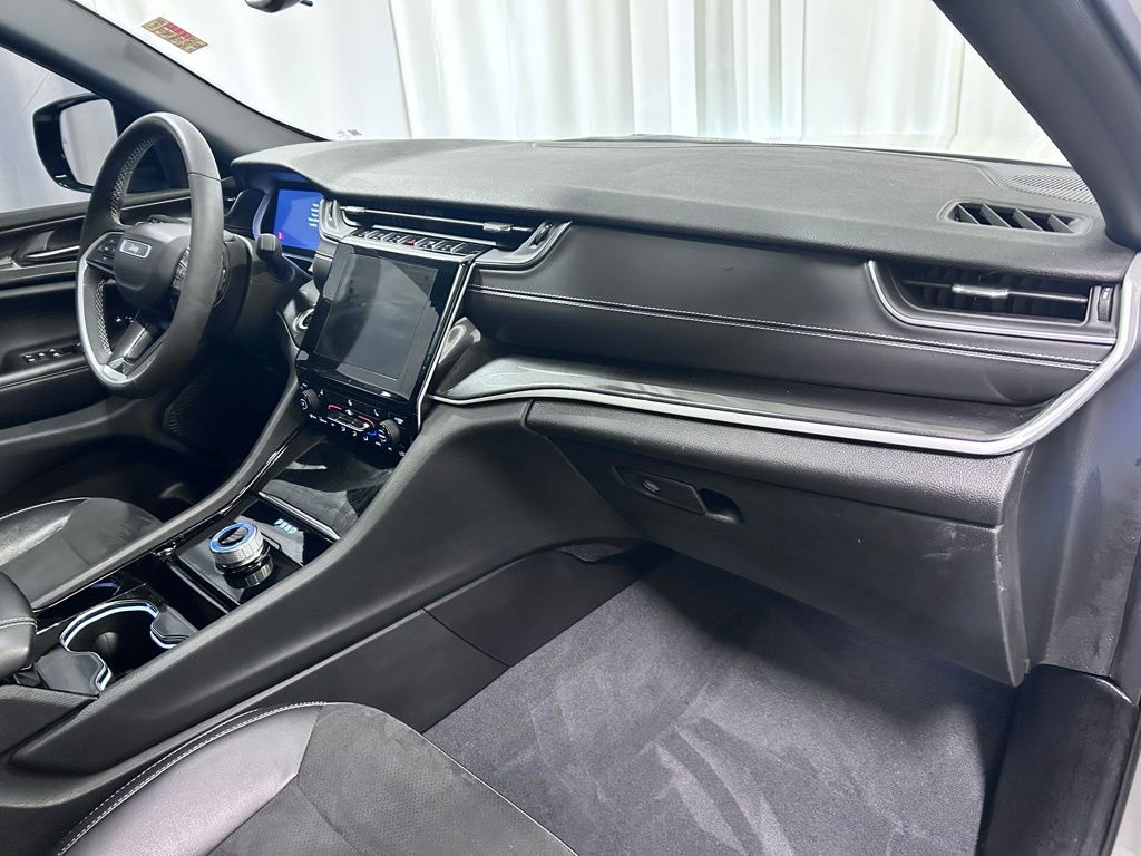 used 2023 Jeep Grand Cherokee car, priced at $32,990