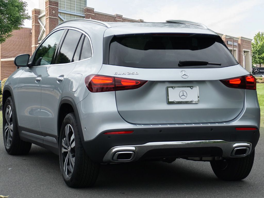 Thumbnail: 2026 Mercedes-Benz GLA - 7