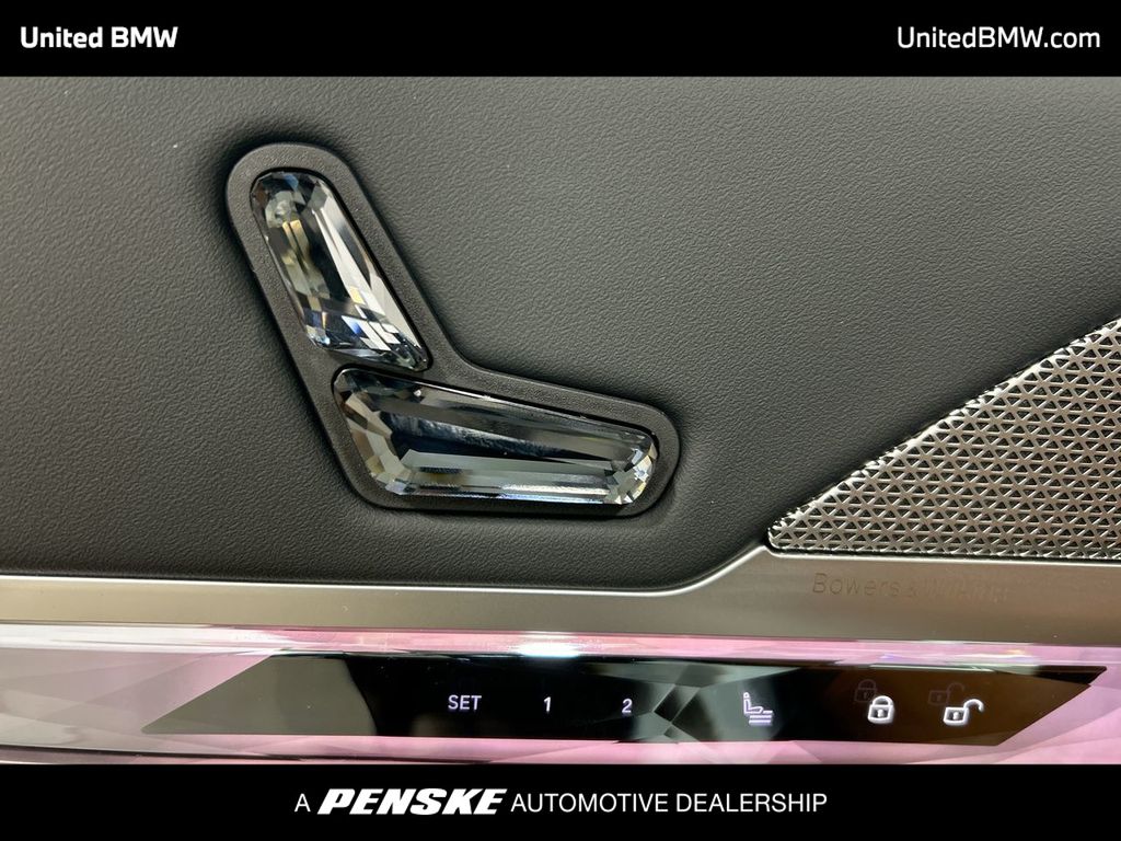 2025 BMW 7 Series 740i 12