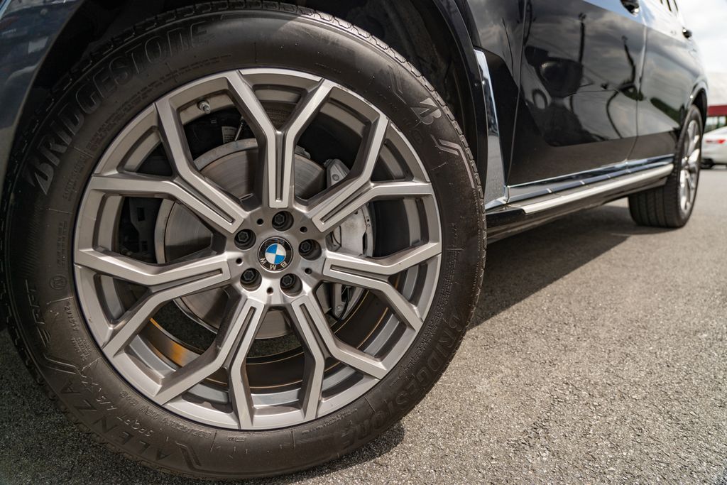 2022 BMW X7 xDrive40i photo