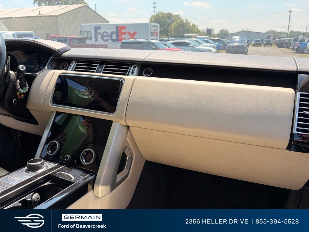Used 2020 Blue Land Rover HSE image 3
