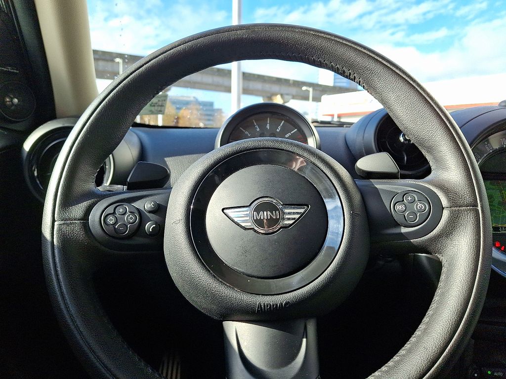 Thumbnail: 2016 MINI Cooper Countryman - 18