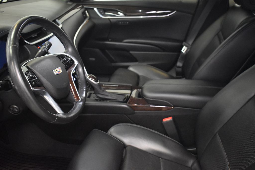 Thumbnail: 2017 Cadillac XTS - 6