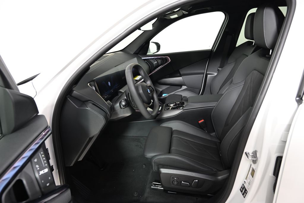 Thumbnail: 2025 BMW X3 - 14