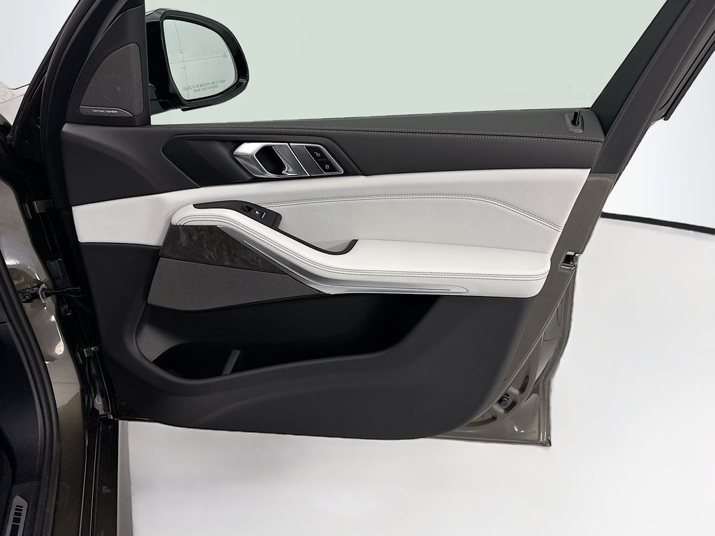 Thumbnail: 2026 BMW X5 - 24
