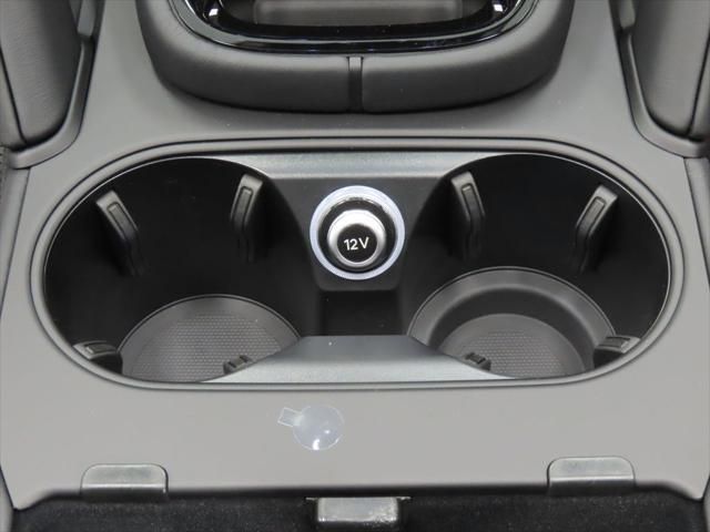 Thumbnail: 2026 Porsche Cayenne - 29