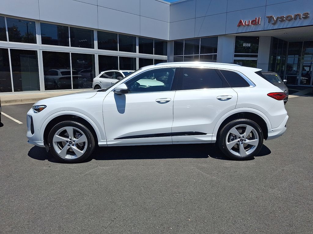 Thumbnail: 2025 Audi Q5 - 7