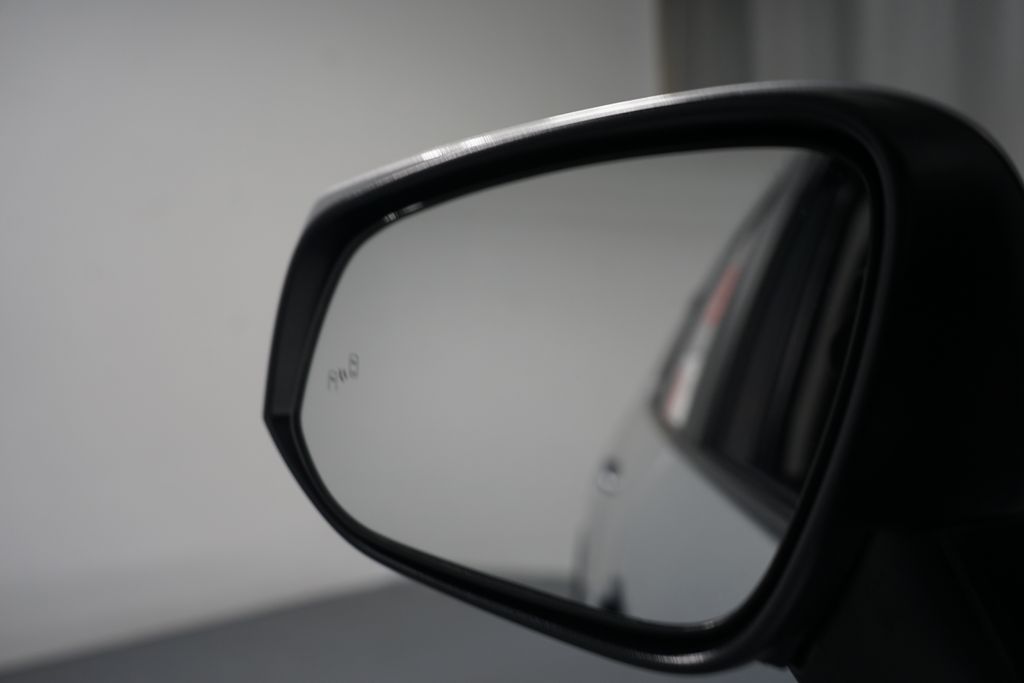 Thumbnail: 2025 Toyota RAV4 - 22