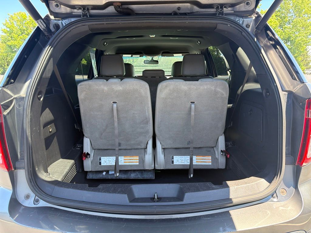 Thumbnail: 2012 Ford Explorer - 21