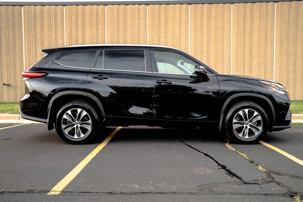 Used 2023 Toyota Highlander SUV
