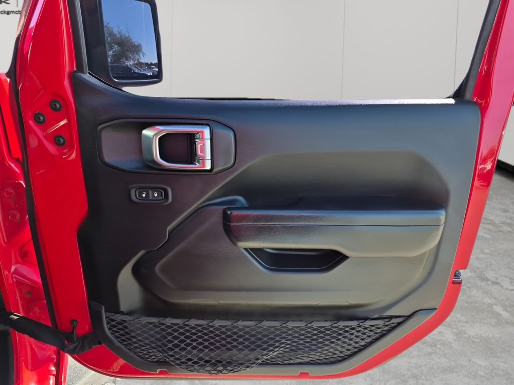 Used Car 2021 Jeep Gladiator  Willys For Sale Under $30,000 In Austin, Texas