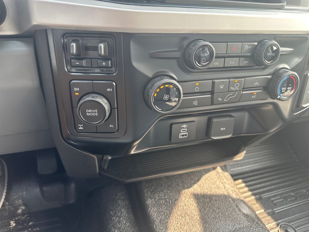 New 2026 Ford Super Duty F-250 SuperCab 8' Box XL