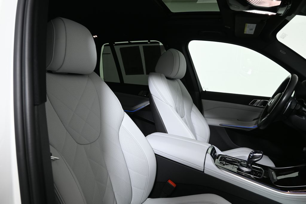 Thumbnail: 2023 BMW X5 - 32
