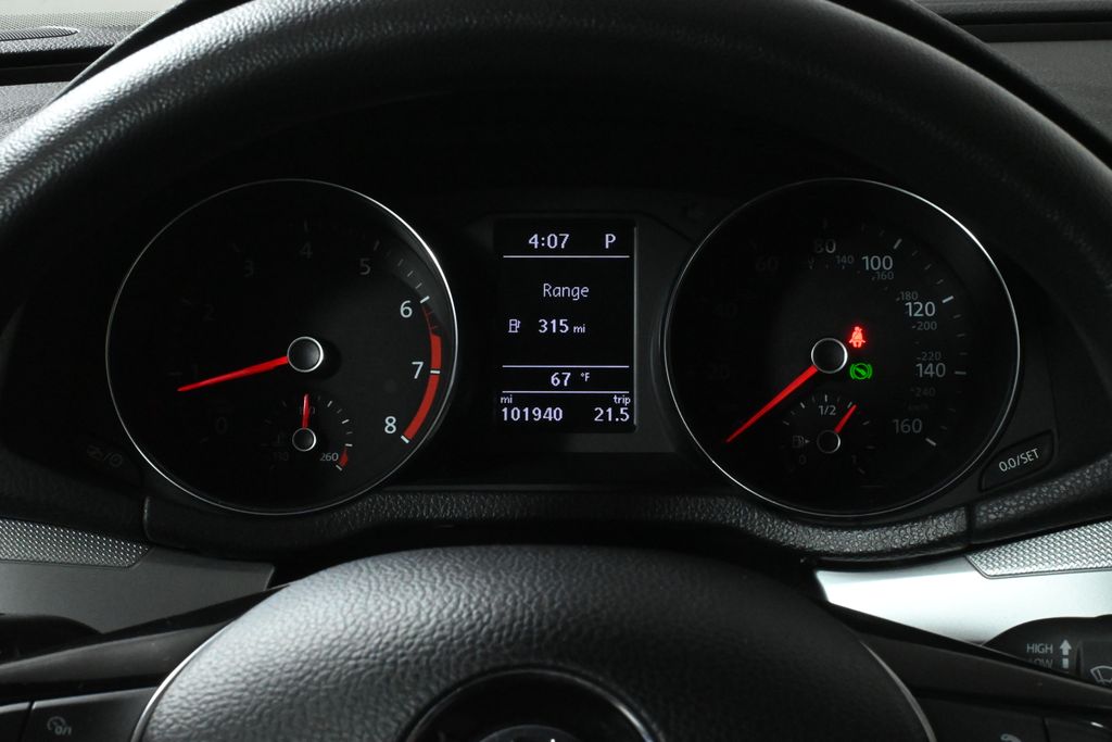 Thumbnail: 2018 Volkswagen Passat - 21