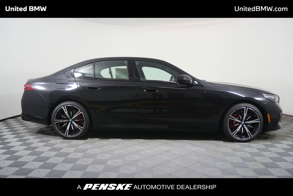 Thumbnail: 2027 BMW 5 Series - 2