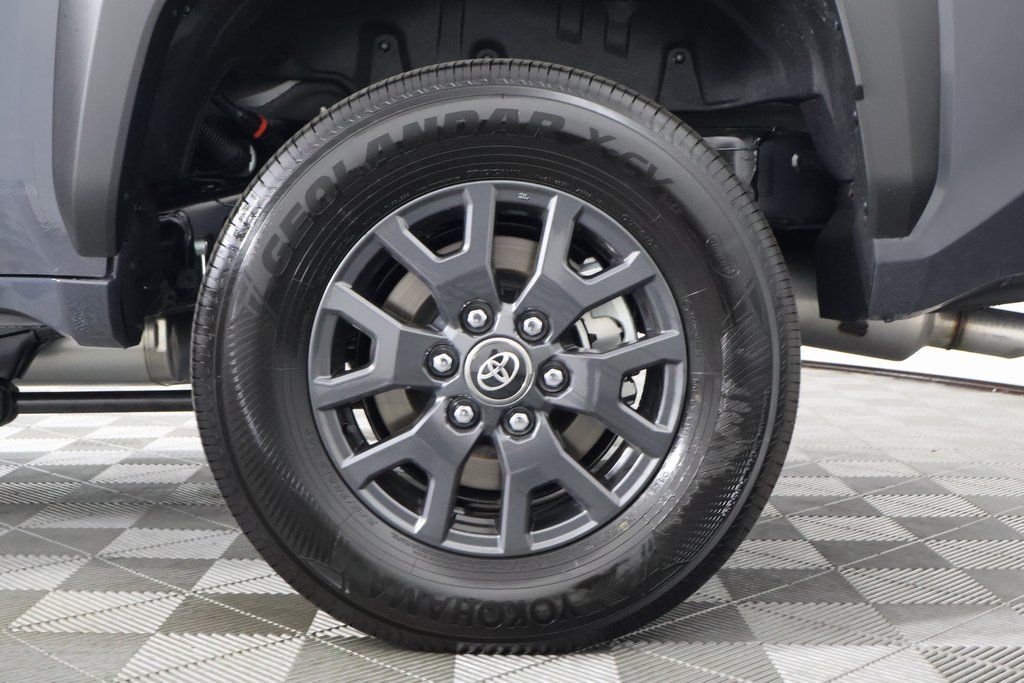 Thumbnail: 2025 Toyota 4Runner - 16
