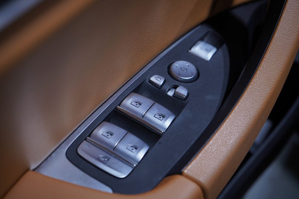 Thumbnail: 2023 BMW X4 - 17